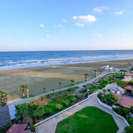 Lazuli Sea View Beachfront Ap 254 Appartement Larnaca Buitenkant foto