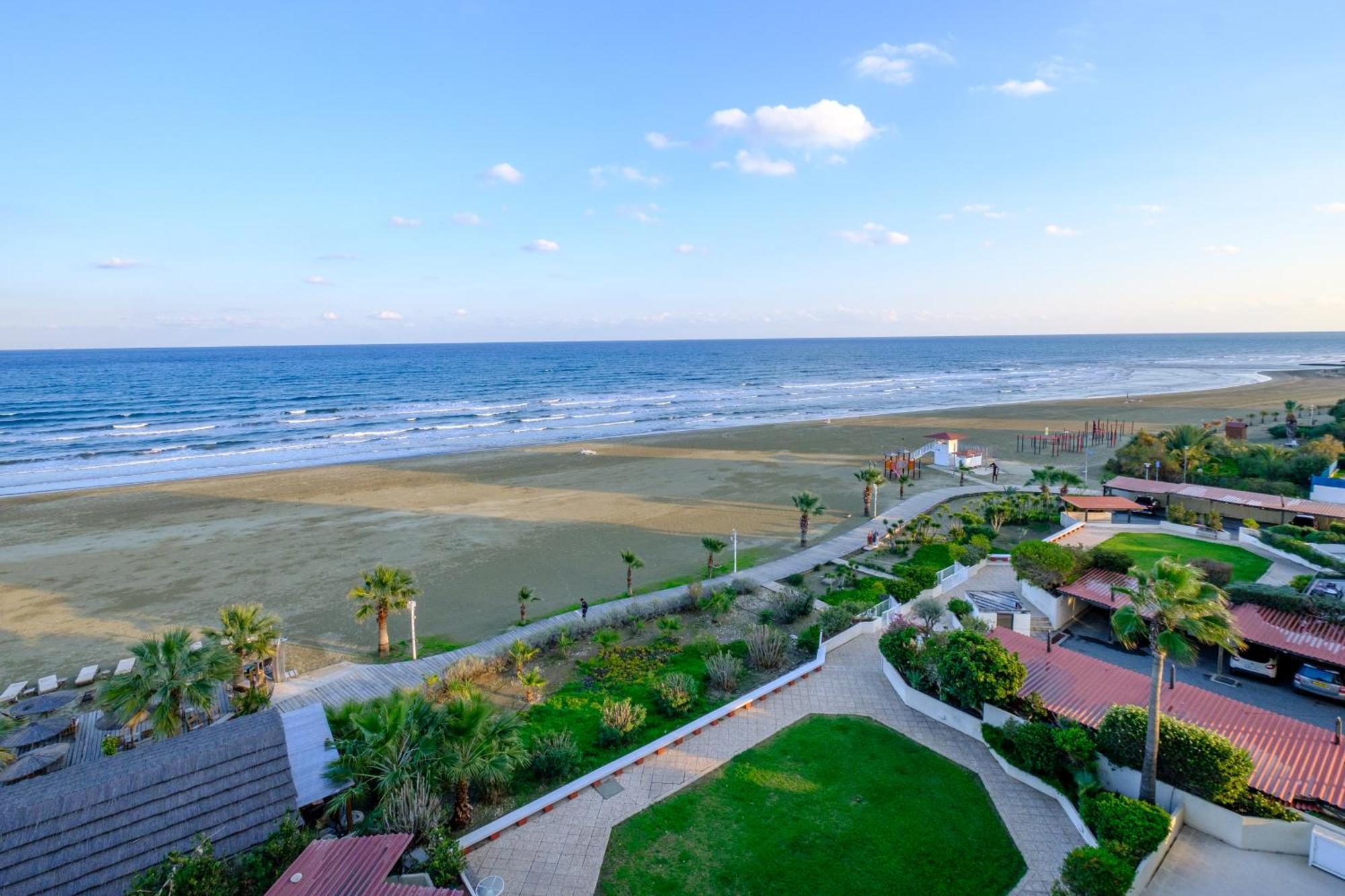 Lazuli Sea View Beachfront Ap 254 Appartement Larnaca Buitenkant foto